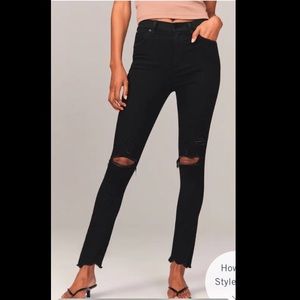 Abercrombie • High Rise Super Skinny Ankle Jeans Distressed Black